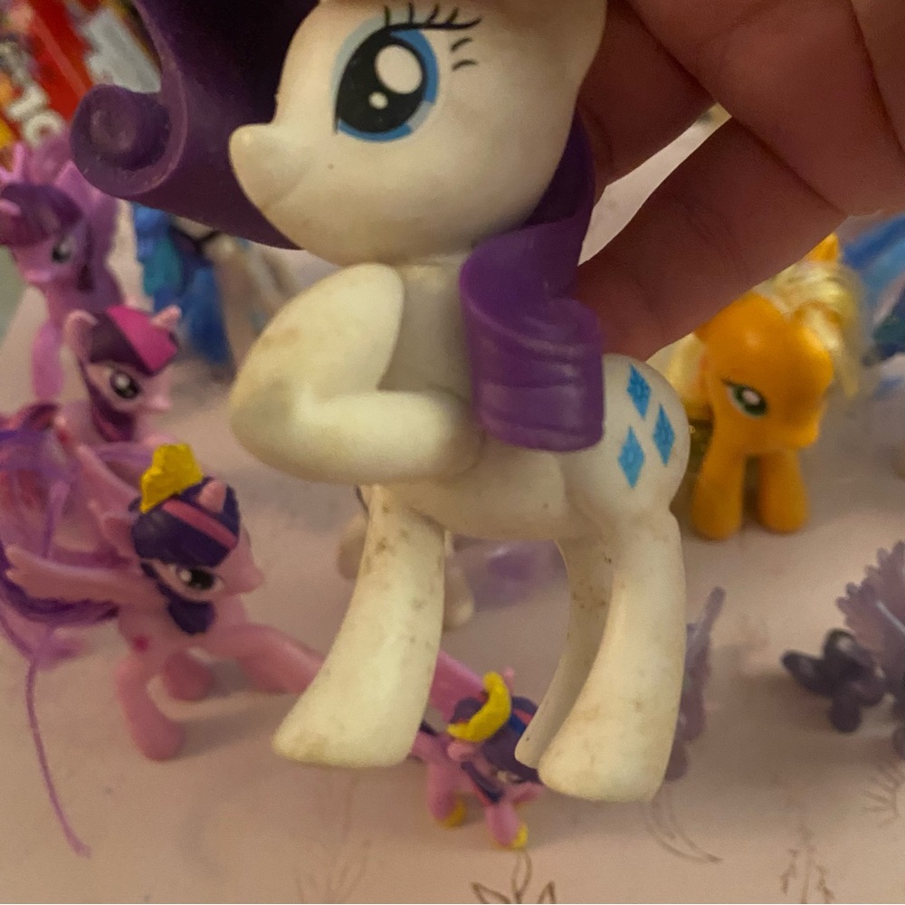 Lot of 24 Official My Little Pony Figures - Picture 14 of 16